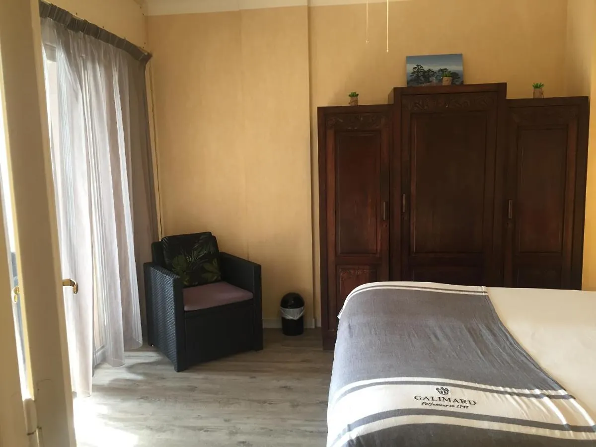 Charmant Appartement Bord De Mer, Plage Cagnes-sur-Mer 0*,  France